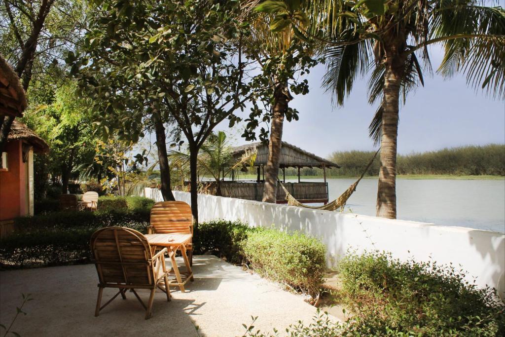 Lampsar Lodge Ndiongo Номер фото